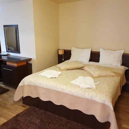 Casa Enescu Hotel Bran  Bagian luar foto