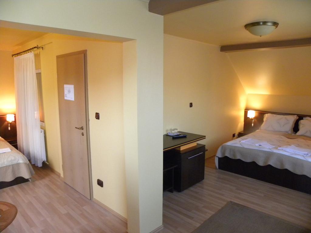 Casa Enescu Hotel Bran  Ruang foto